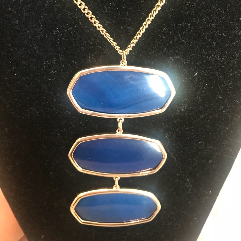 Kendra Scott necklace retired